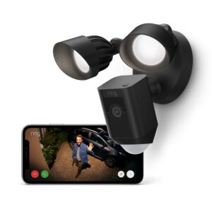 Descubre la cámara de seguridad Ring Floodlight Cam Wired Plus de Amazon con focos LED y sirena